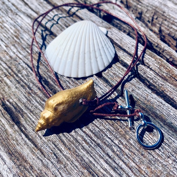 Gold Under The Sea Seashell Necklace - Picture 2 of 6